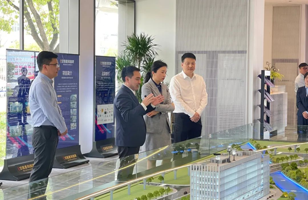 溫州市委統(tǒng)戰(zhàn)部副部長、市工商聯(lián)黨組書記錢素文一行蒞臨文昌里科創(chuàng)灣調(diào)研指導(dǎo)